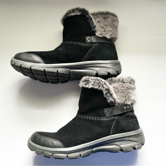 SKECHERS Relaxed Fit Memory Foam Faux Fur Lined Booties 10 - Picture 2 of 8